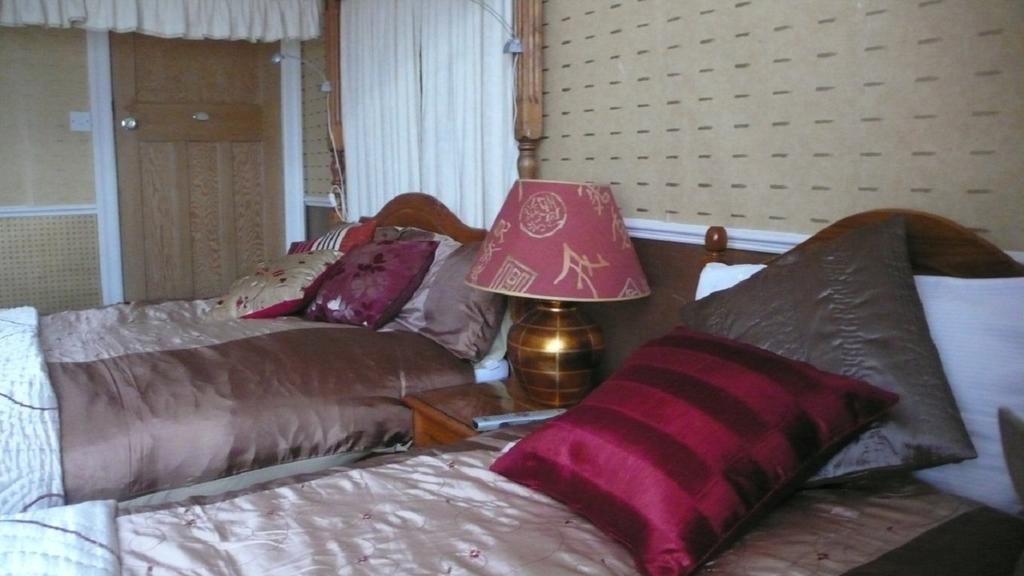 Sandilands House Edinburgh Room photo